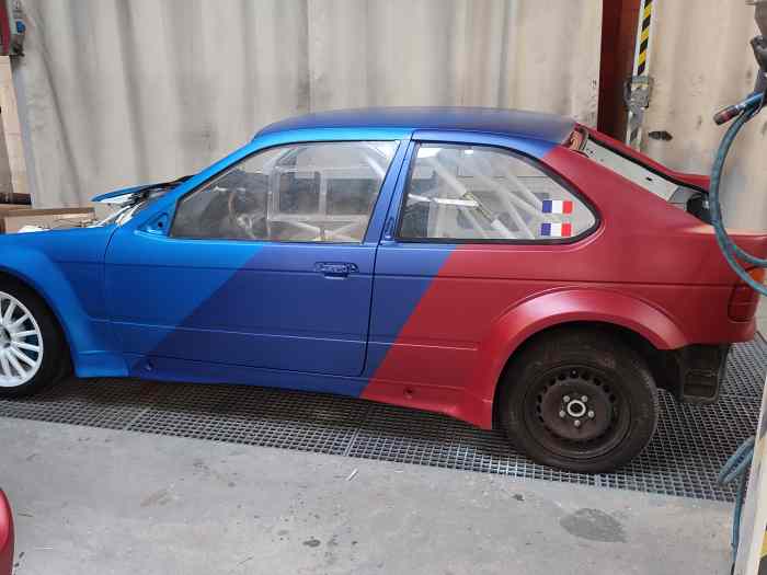 BMW compact F2/14 a finir