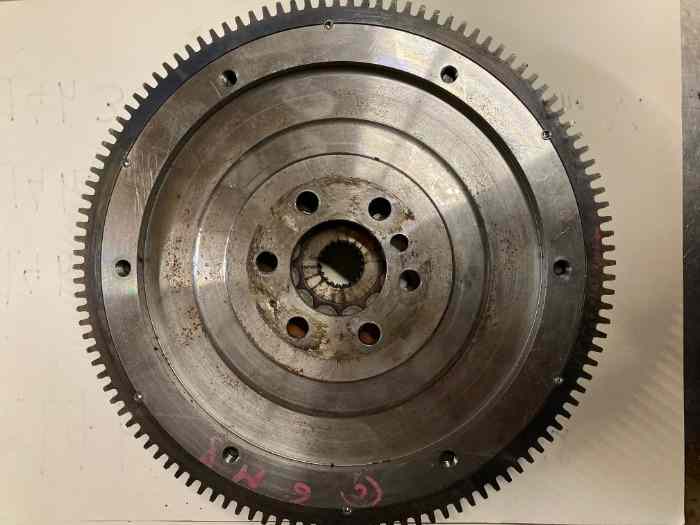 VOLANT MOTEUR ALU TU + EMBRAYAGE