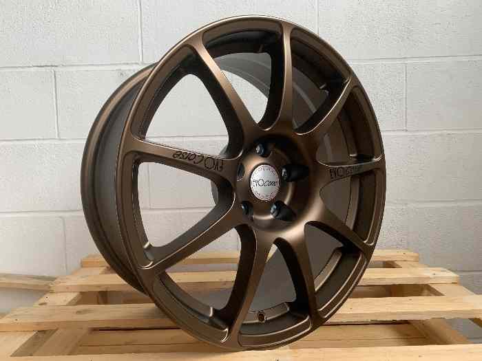 Jante Toyota Yaris GR 8x18 EVO Corse Excalibur 1