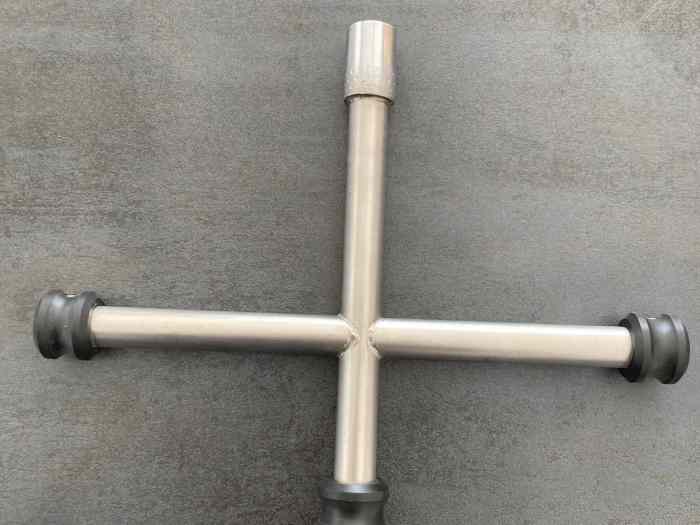 CROIX INOX NEUVE