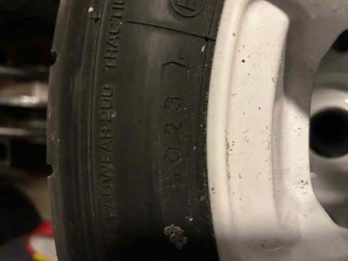 Roues Evo Corse Pneus Yoko A052 1