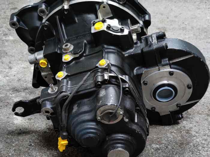 Vends boite de vitesse séquentielle Sadev ST75-14 1