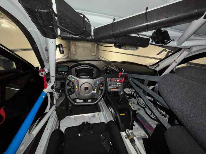 2024 Porsche 718 Cayman GT4 RS Clubsport – Homologuée Compétition 2