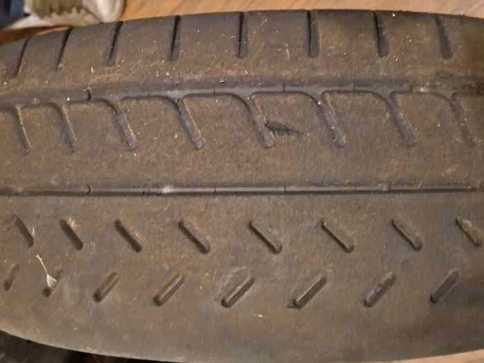 2 pneu Michelin r21 16 pouce quasi neuf 2
