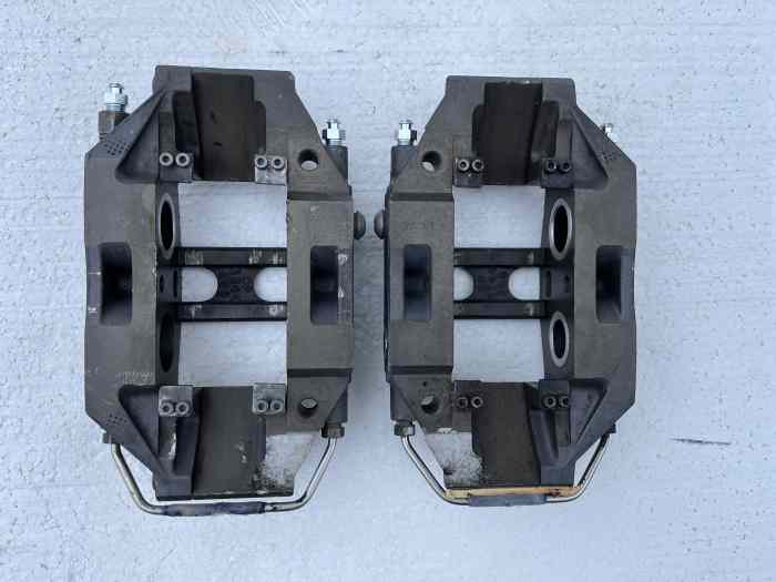 2 étriers AP RACING 4 PISTONS CP3735 IDEM CP3344 REVISES 3