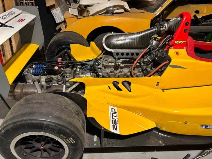 FORMULE RENAULT 2 LITRES 2002 (MAGNIFIQUE) 5