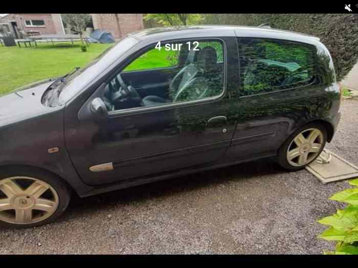Clio 2 RS 1