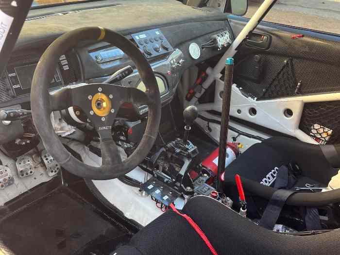 Mitsubishi evo 7 prête à rouler à débattre 1