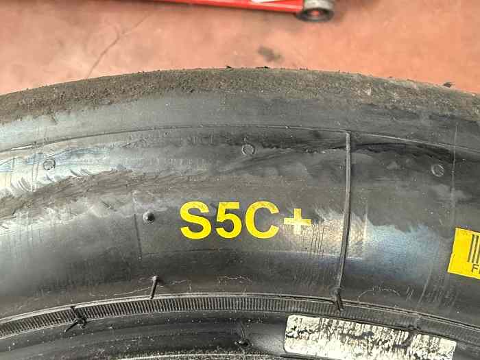 Pneus Michelin SC5+
