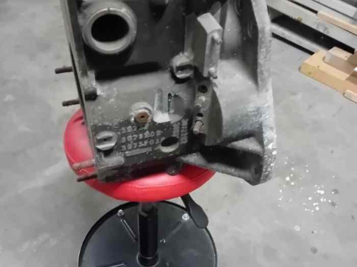 entretoise moteur/bv