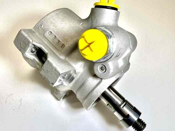 Peugeot 306 Maxi Power steering pump 2