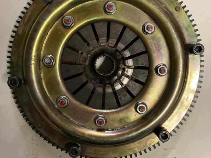 VOLANT MOTEUR ALU TU + EMBRAYAGE 1