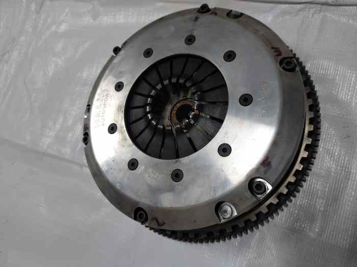 Kit embrayage volant moteur