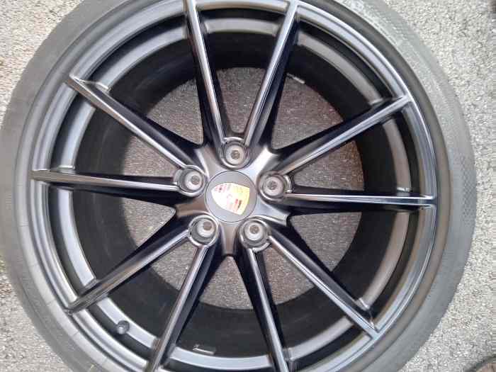 4 ROUES NEIGE PORSCHE 911 MODELE 992 C...