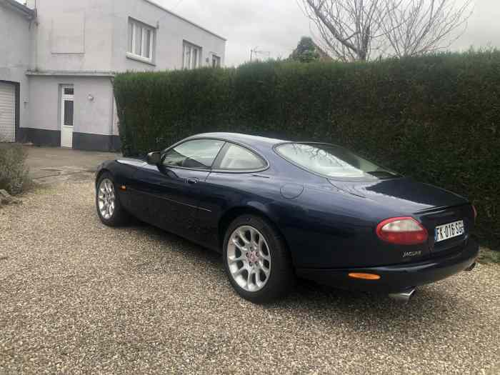 JAGUAR XKR COUPE 4.0 annee 2000 1