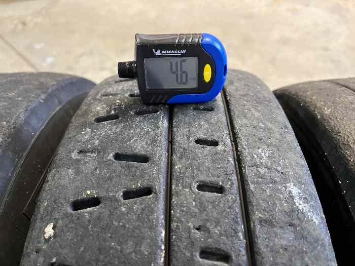 Lot pneus rallye 7 Pirelli, 2hankook 14 5