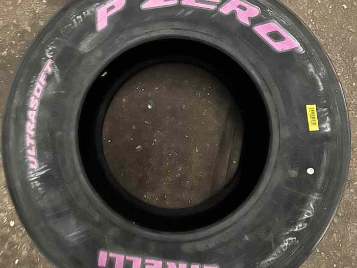 Pneus Pirelli Ultrasoft Violet