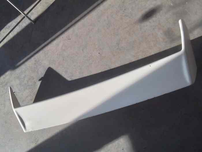 Vrai becquet coffre arriere BMW E30 M3...