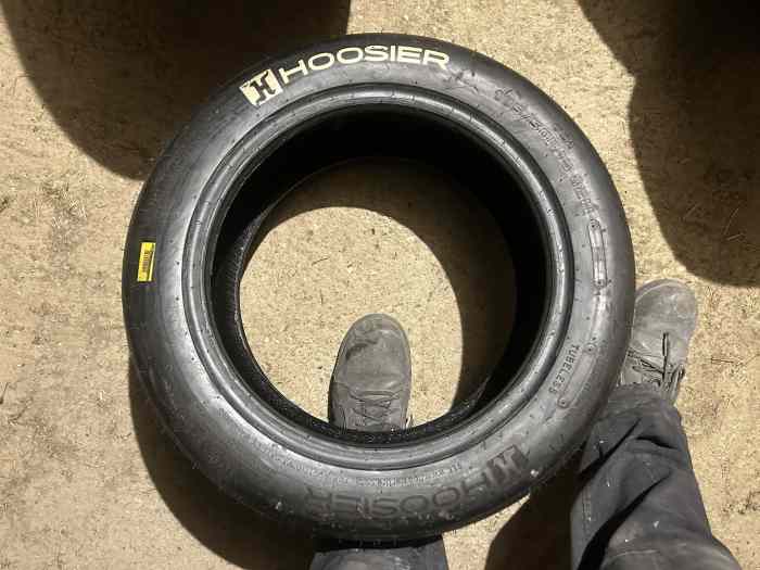 Pneu hoosier 15 pouces neuf 1