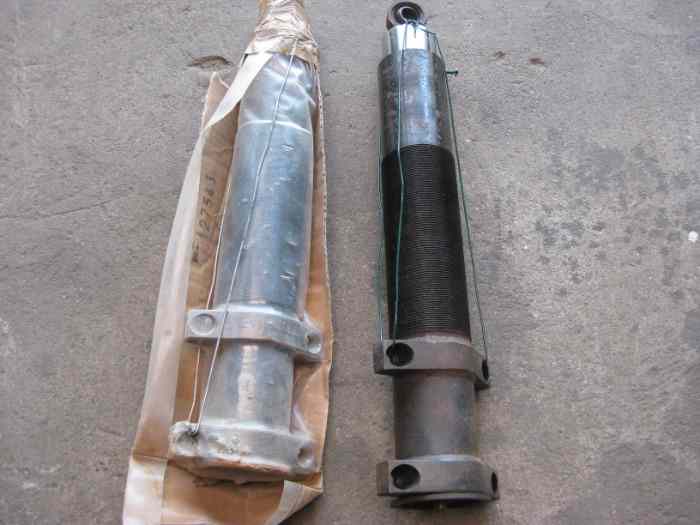 1 jeu amortisseur neuf mégane kit car 3