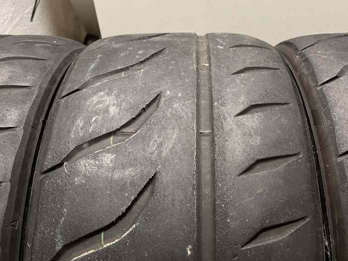 3 pneus TOYO R888R 265 35 R18 1