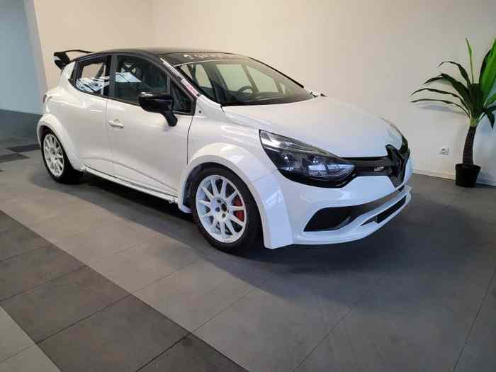 Location Clio 4 F2000 2