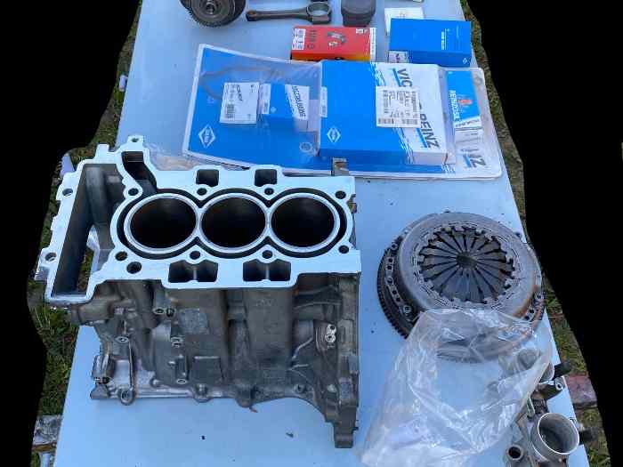 Moteur 3 cylindres PEUGEOT / CITROEN H...