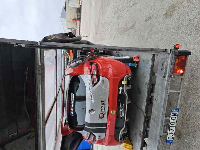 Remorque porte voiture fermée
