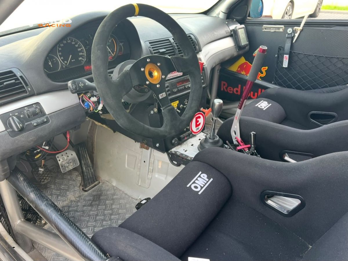 Location ou vente BMW E46 330 i 270 cv boîte 6 SAMSONNAS – photo 4 sur 6