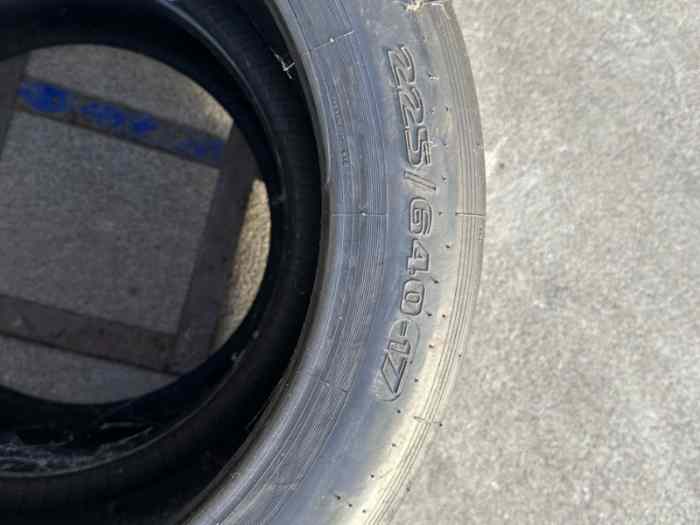 Pneus Cooper 225/640-17 1