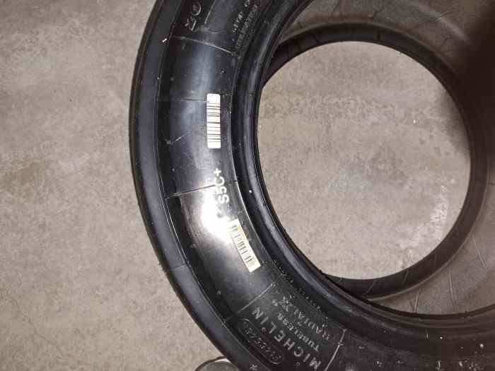 Pneus Michelin sc5+ neufs 5