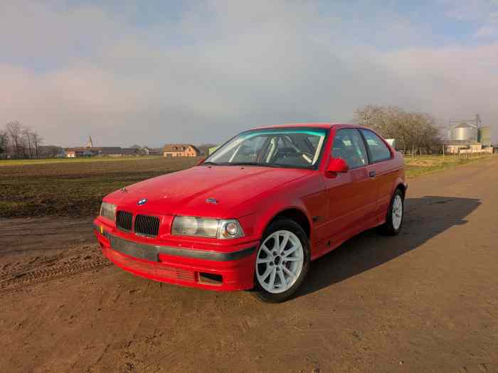 BMW 318 TI E36 COMPACT F2000