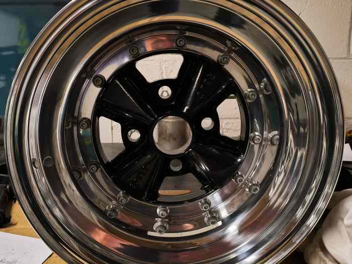 Recherché : Gotti 073S pour Ford 4 x 1...