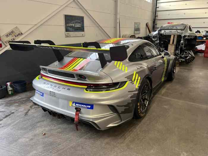 Porsche 992 GT3 Cup 2021 avec ABS et TC 0