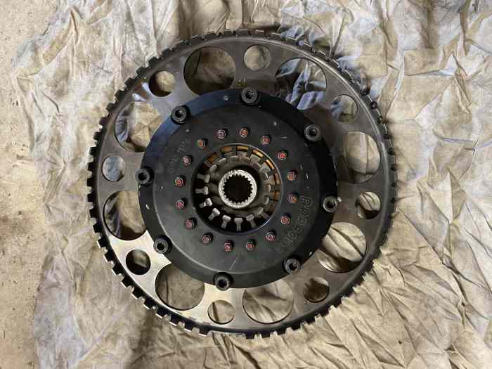 Volant moteur + embrayage complet Ø140...