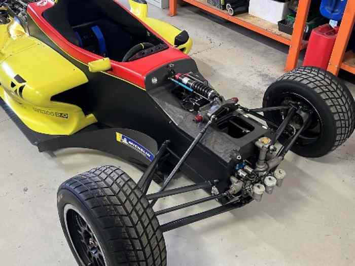 Formula Renault 2000cc Tatuus 2009 plus spare parts 4