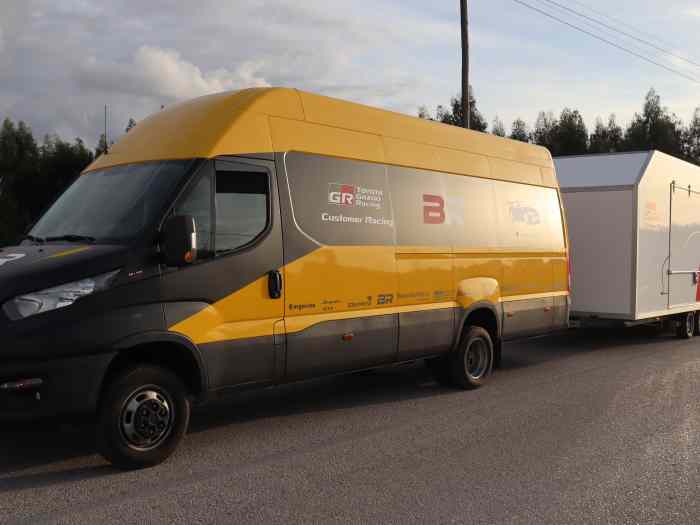 IVECO Daily 35C18H + Reboque Toniauto