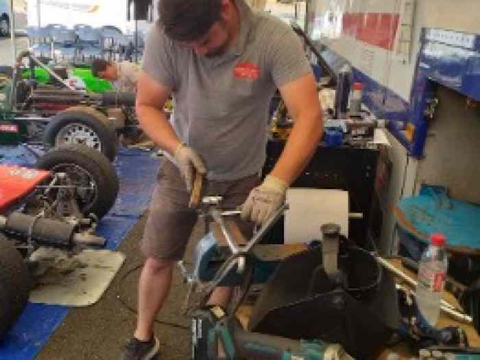 Assistance Course et Assistance sur le Championnat de France historictour HVM 1