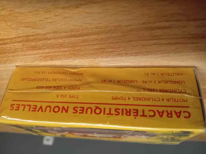 MAQUETTE PORSCHE 356 TOUTE EMBALLEE 1