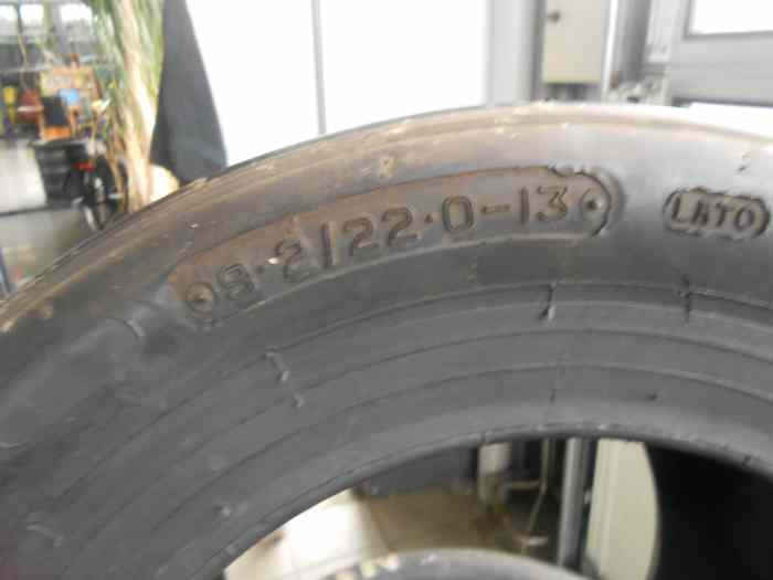 Avon slicks 13pouces 4