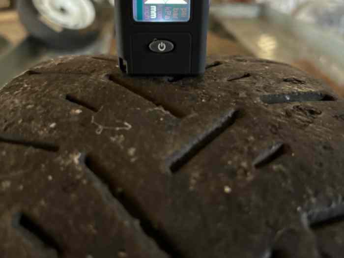 Vends 2 Pirelli RX5 2