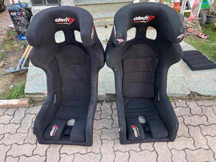 Vend 2 sièges atech carbon rs8 r5 2