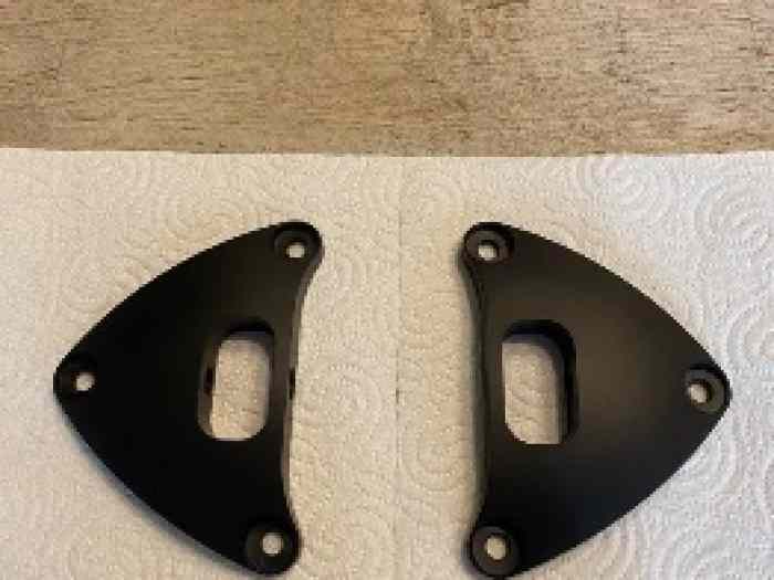 2 chapes supérieures d 1