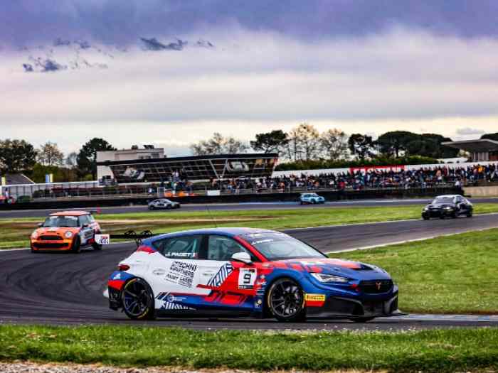 Location Cupra TCR Competicion MK4 - F...