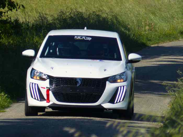 JLA rally loue la nouvelle 208 Fr6