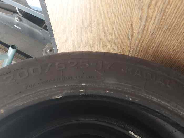 Pneus rallye 17 pouces PIRELLI P ZERO RE7 état neuf 2