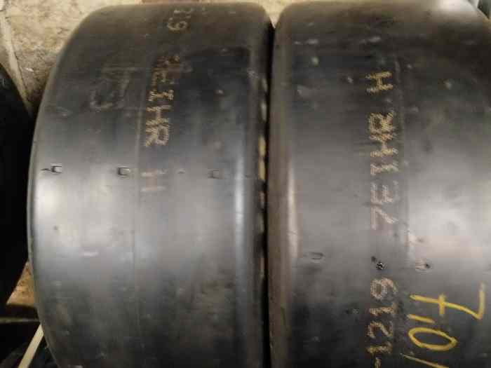 4 pneus neufs Avon A60
