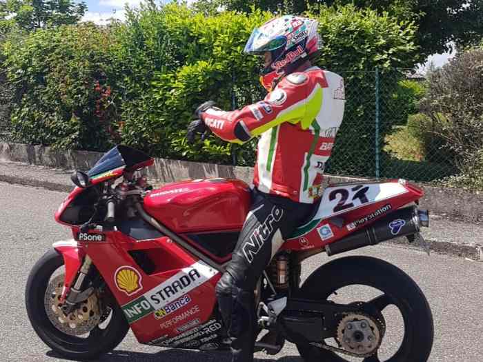 Ducati 748