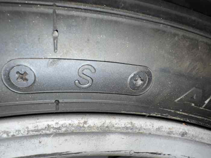 4 ROUES CLIO R3MAX ET41 -JANTES SPEEDLINE CORSE+ PNEUS YOKOHAMA 2