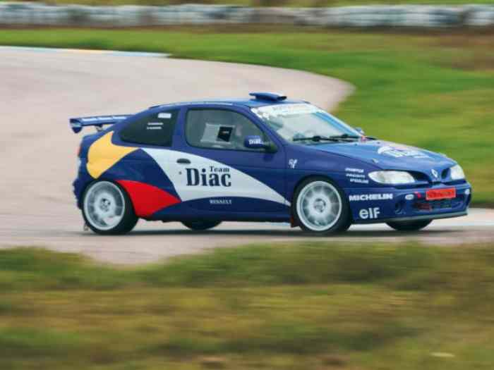 Renault Megane F2000